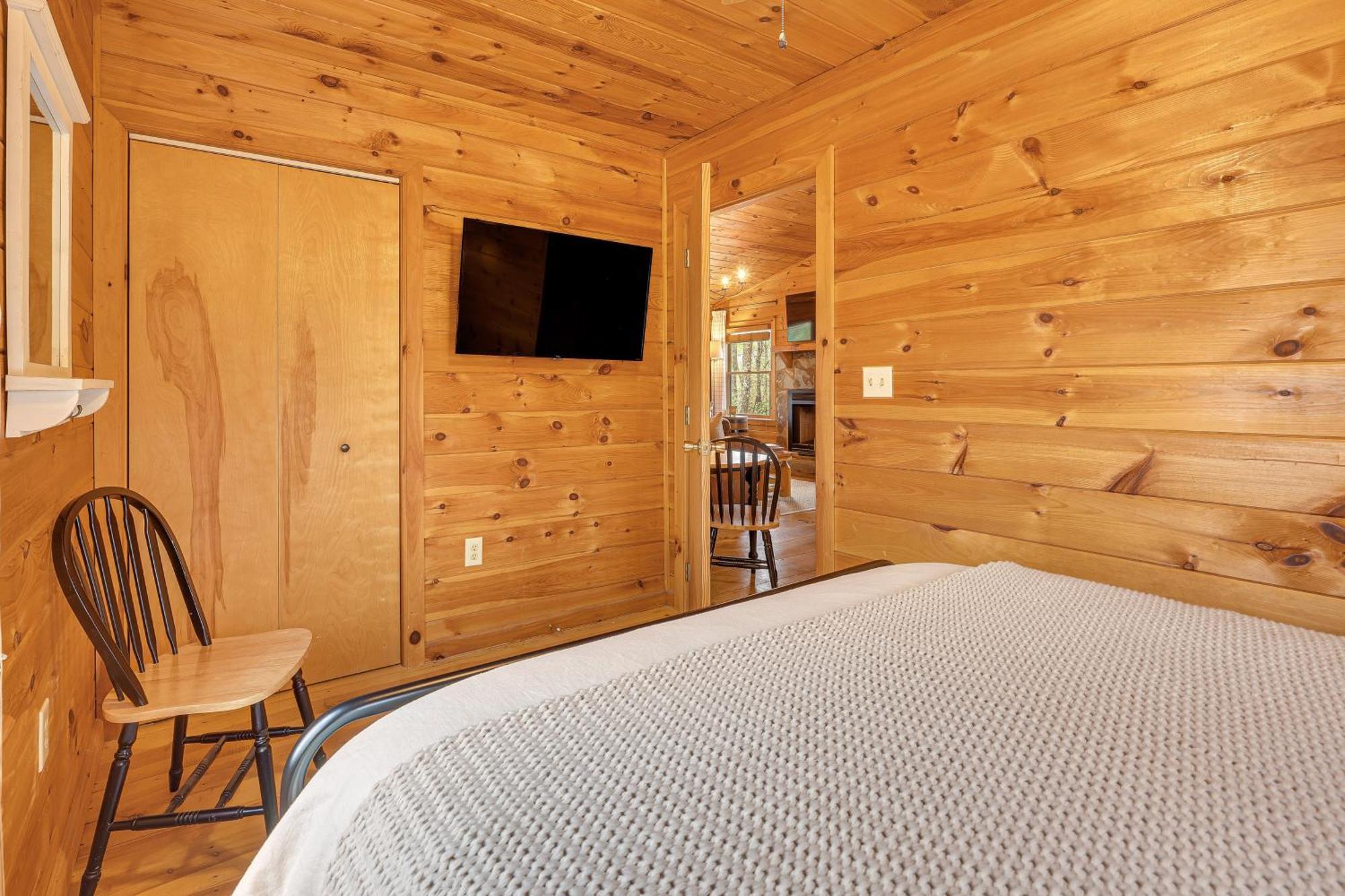 Cozy Cabin In Private Location With Hot Tub And Grill! Blue Ridge Eksteriør billede