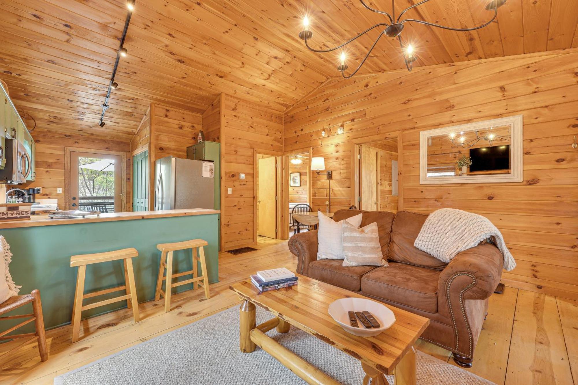 Cozy Cabin In Private Location With Hot Tub And Grill! Blue Ridge Eksteriør billede