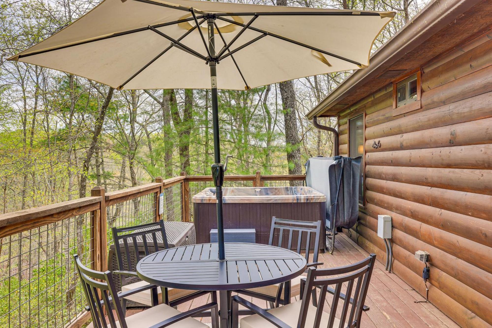 Cozy Cabin In Private Location With Hot Tub And Grill! Blue Ridge Eksteriør billede
